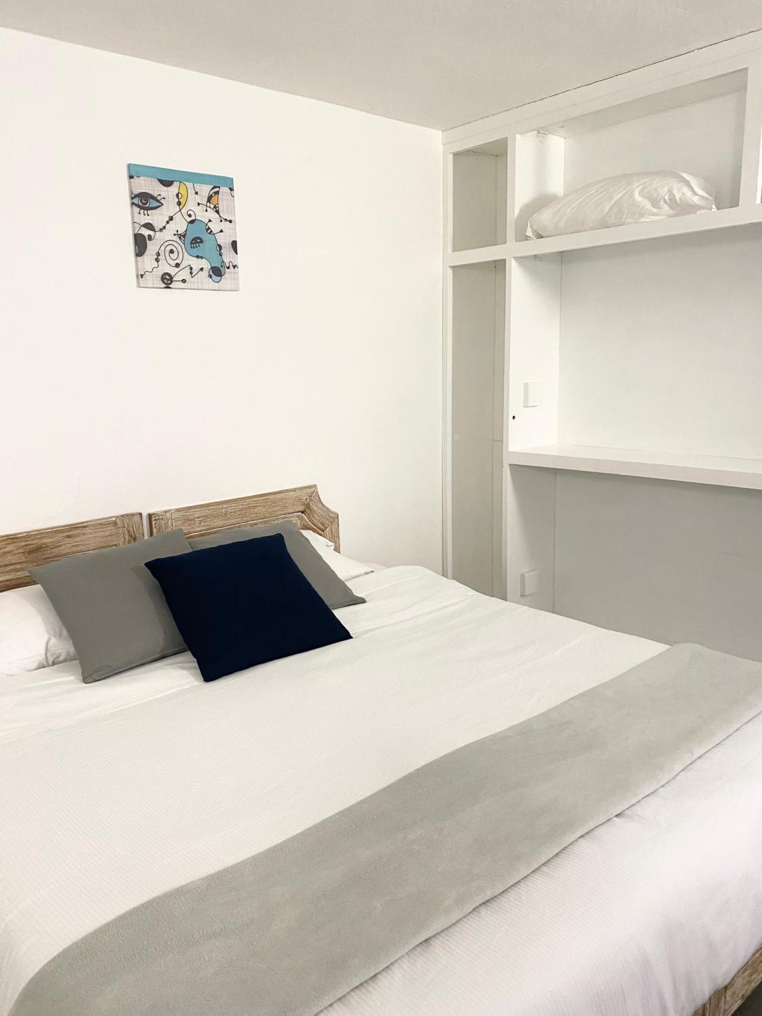 Cala Reale Rooms Marinella Маринела Екстериор снимка