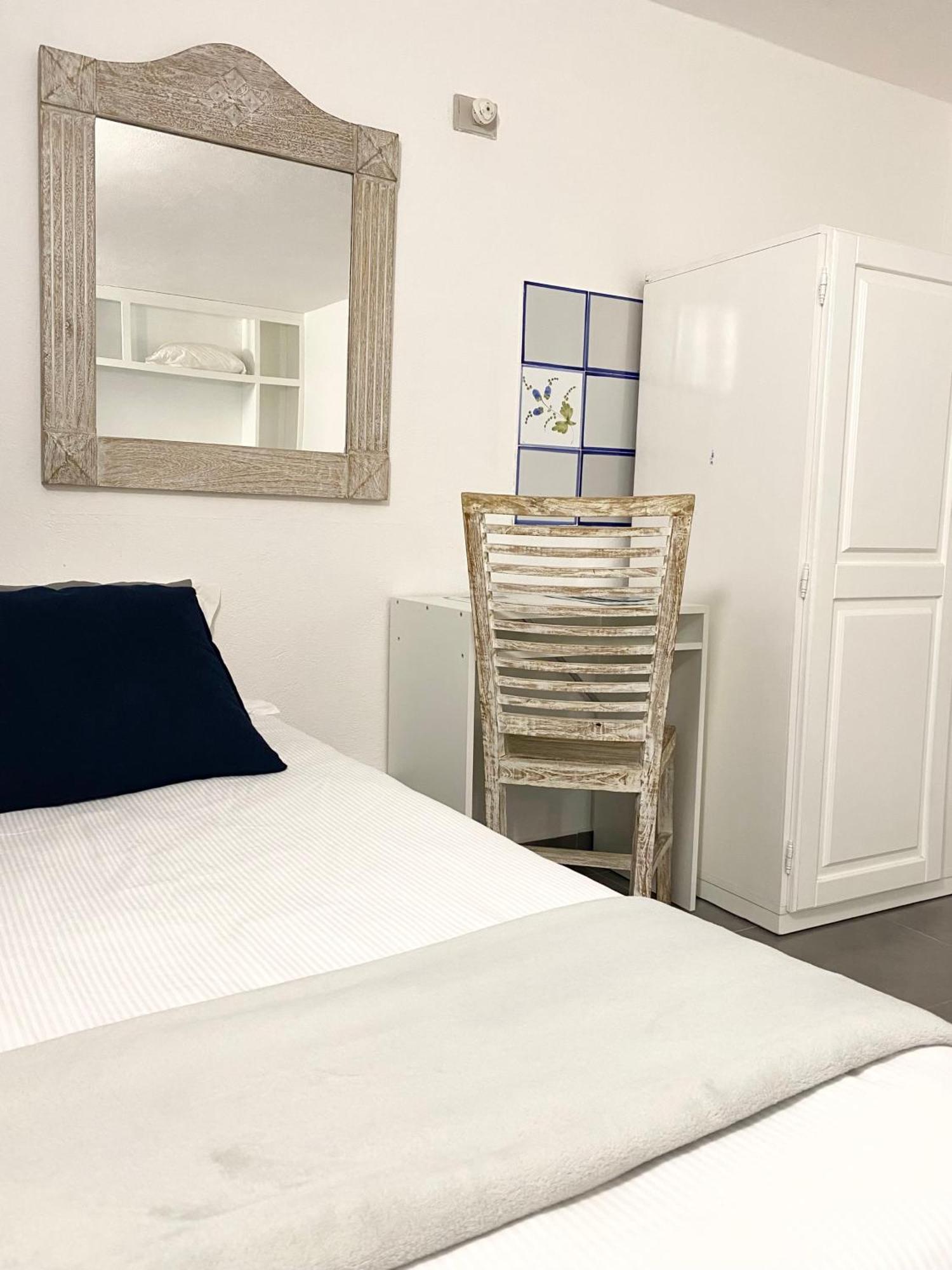 Cala Reale Rooms Marinella Маринела Екстериор снимка