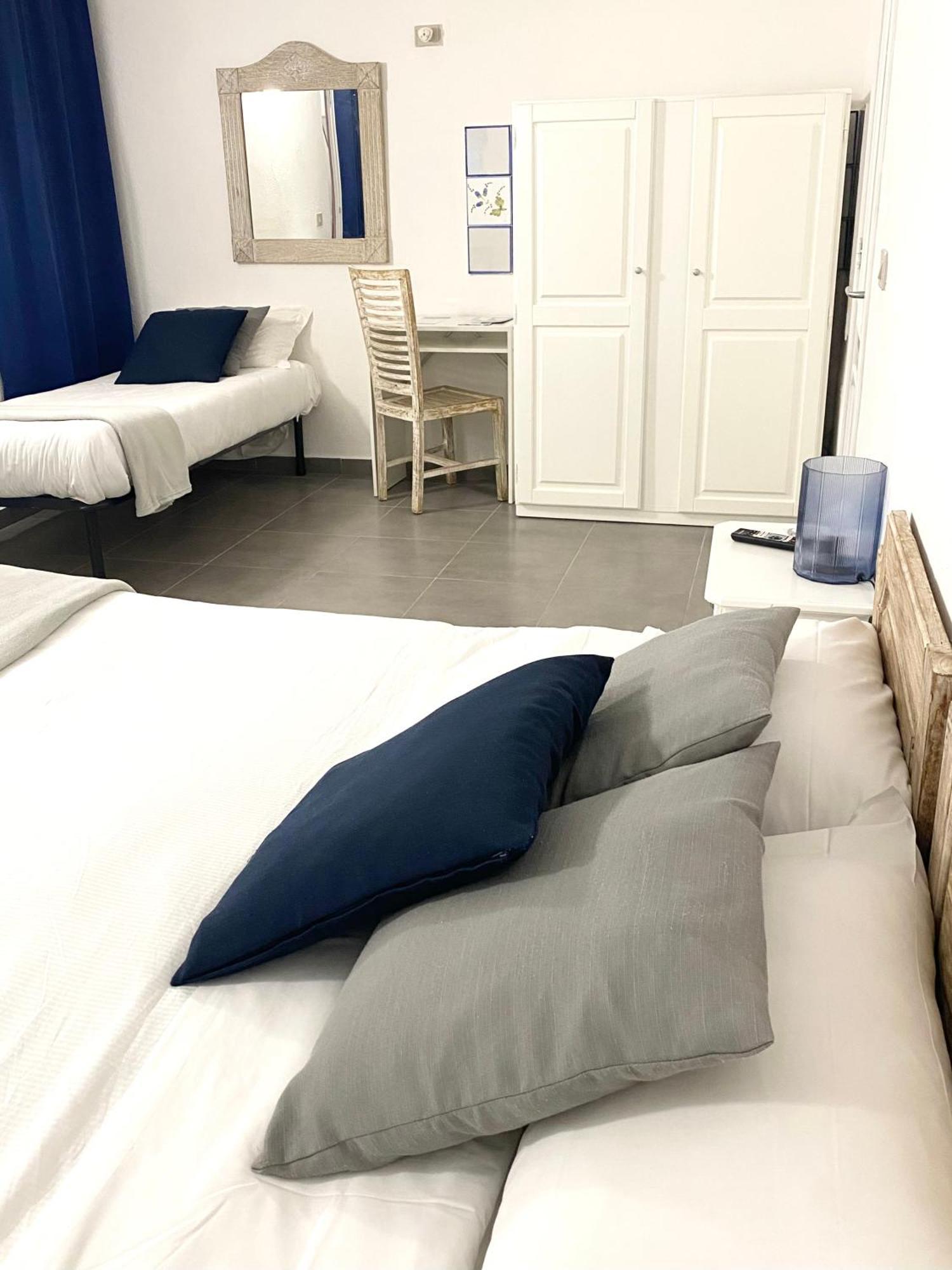 Cala Reale Rooms Marinella Маринела Екстериор снимка