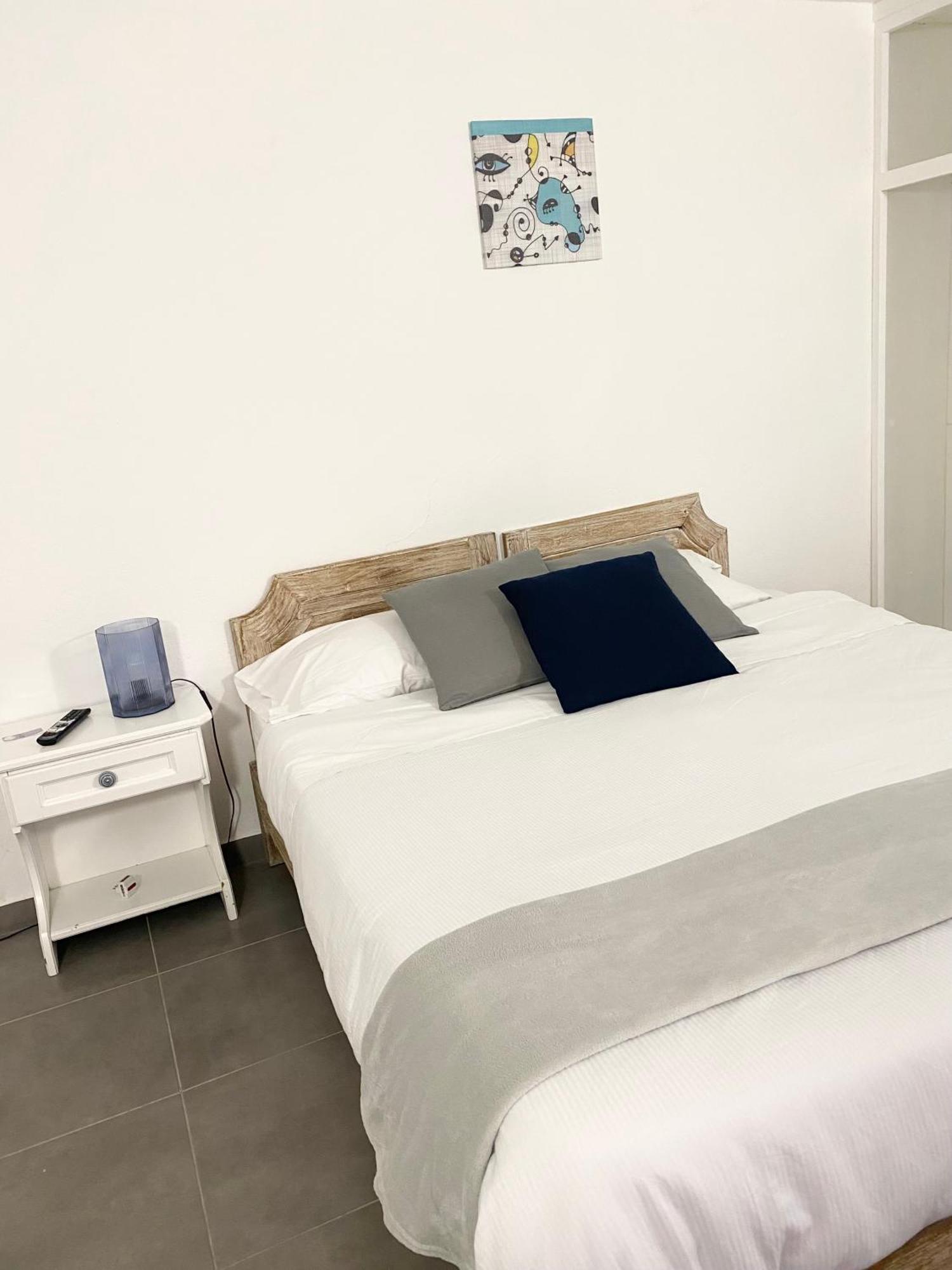Cala Reale Rooms Marinella Маринела Екстериор снимка