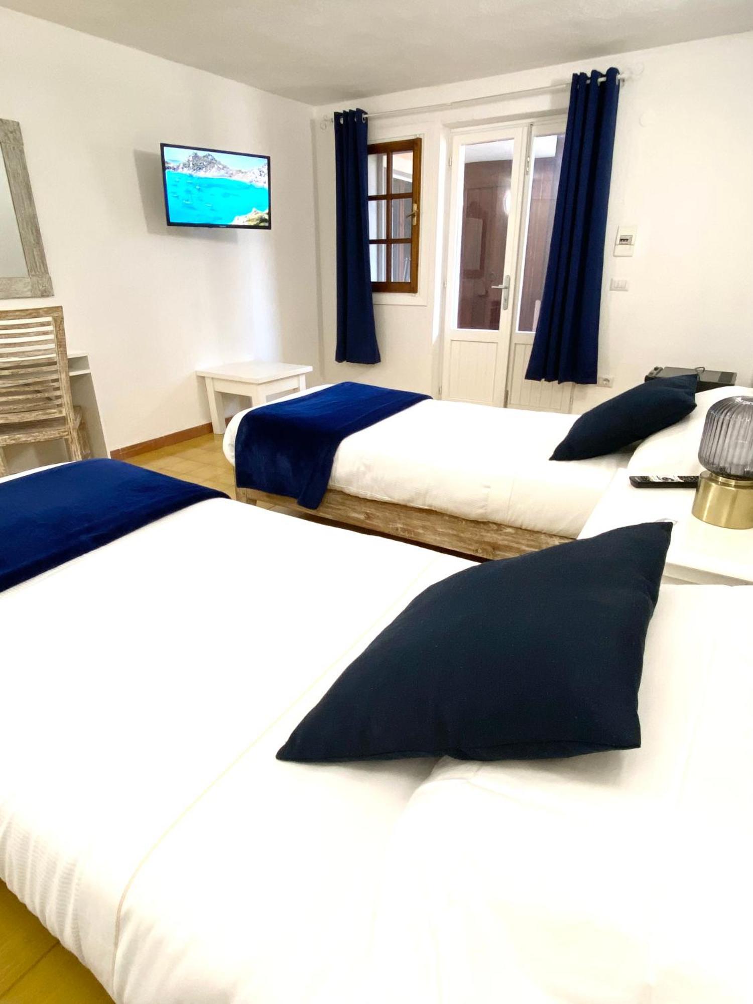 Cala Reale Rooms Marinella Маринела Екстериор снимка