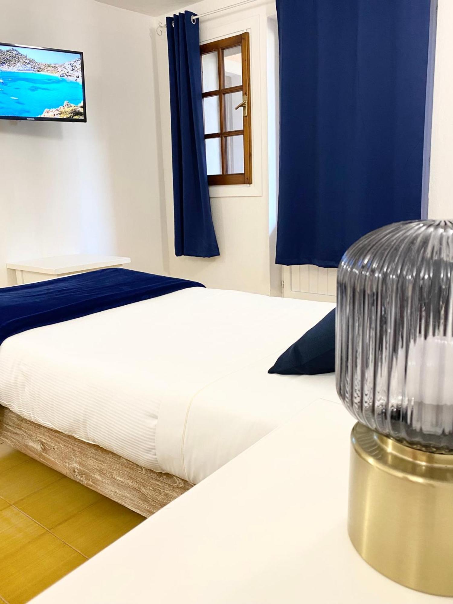 Cala Reale Rooms Marinella Маринела Екстериор снимка