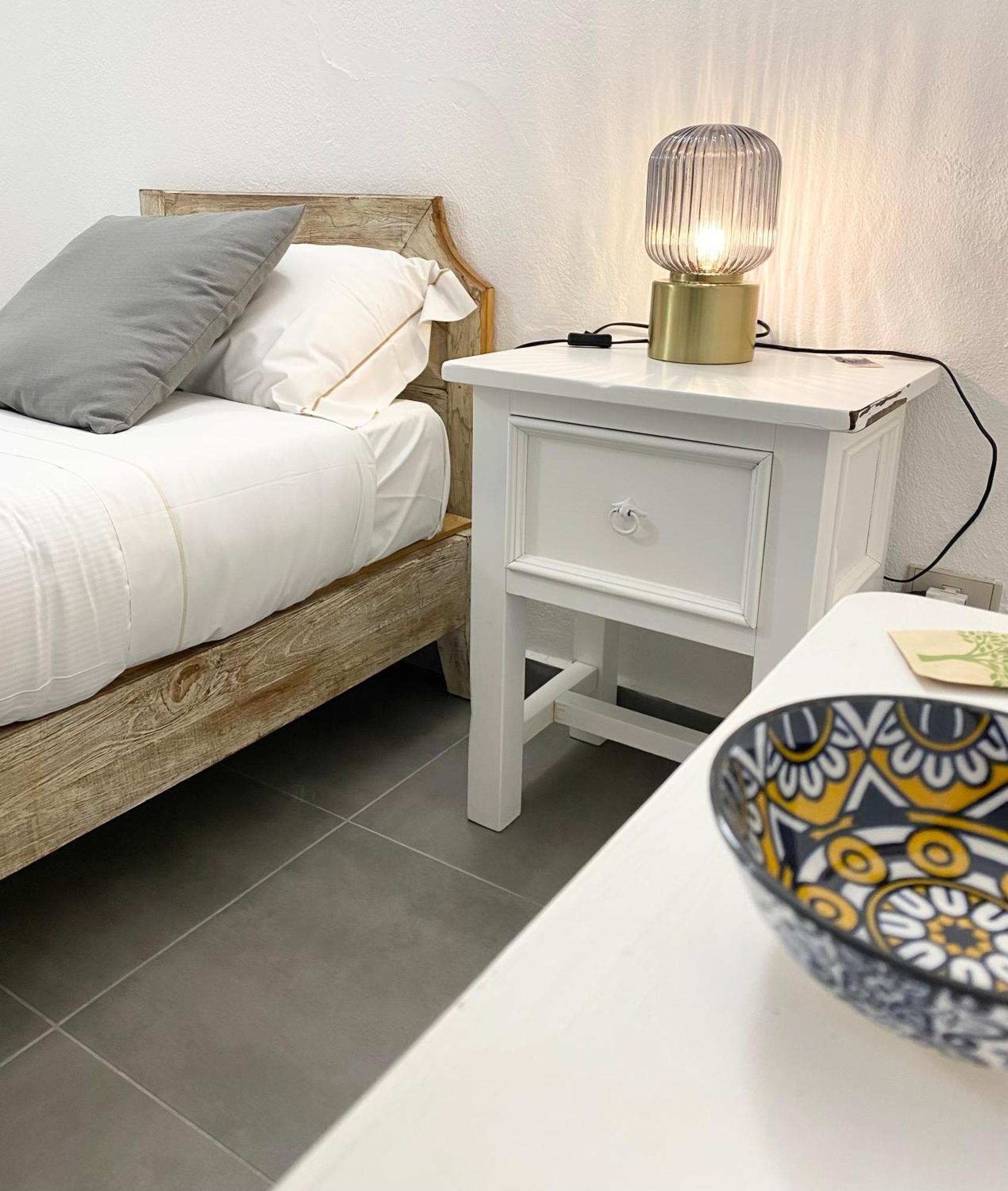 Cala Reale Rooms Marinella Маринела Екстериор снимка
