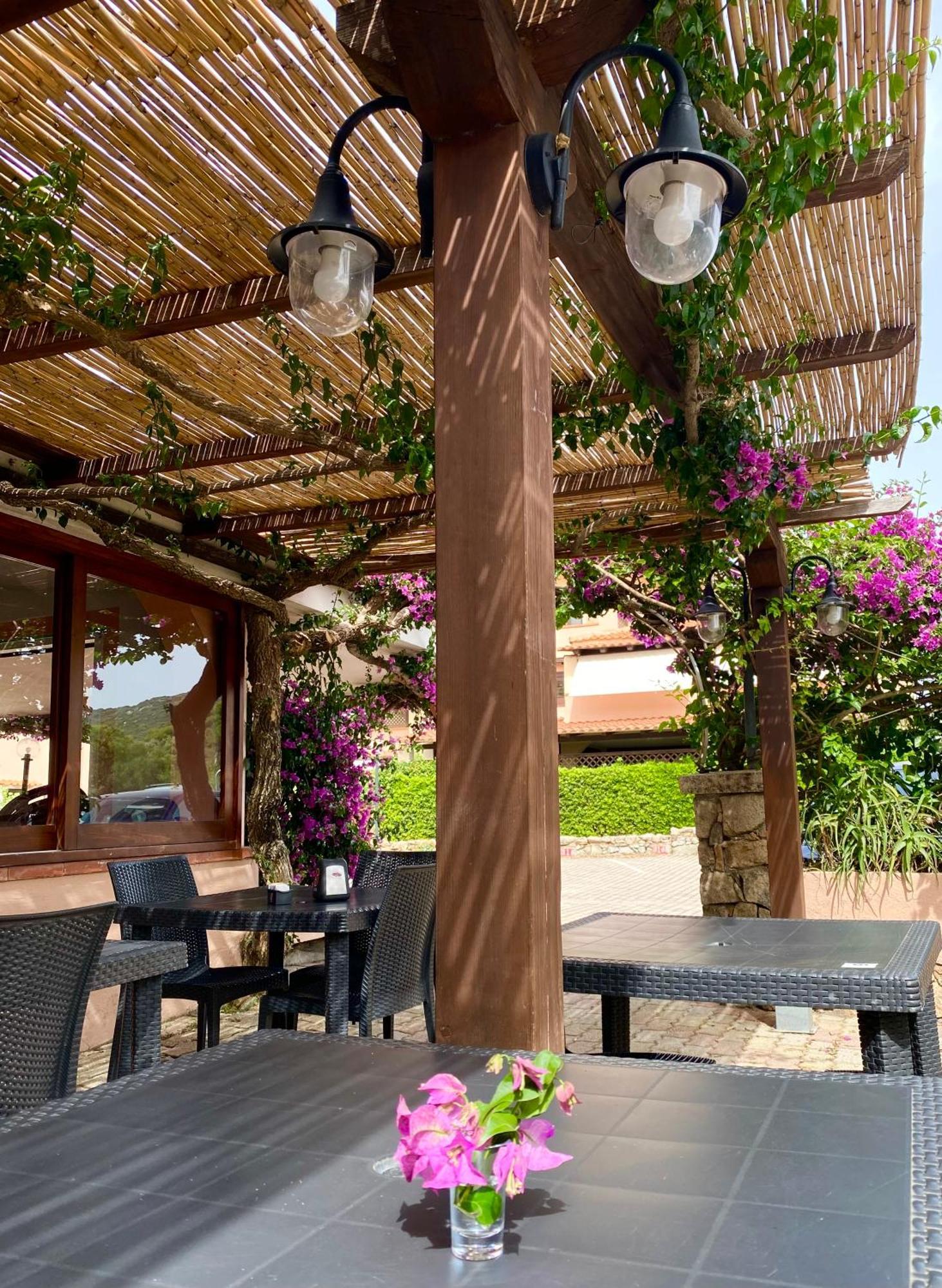 Cala Reale Rooms Marinella Маринела Екстериор снимка